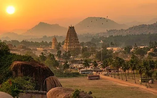 best time to visit Hampi